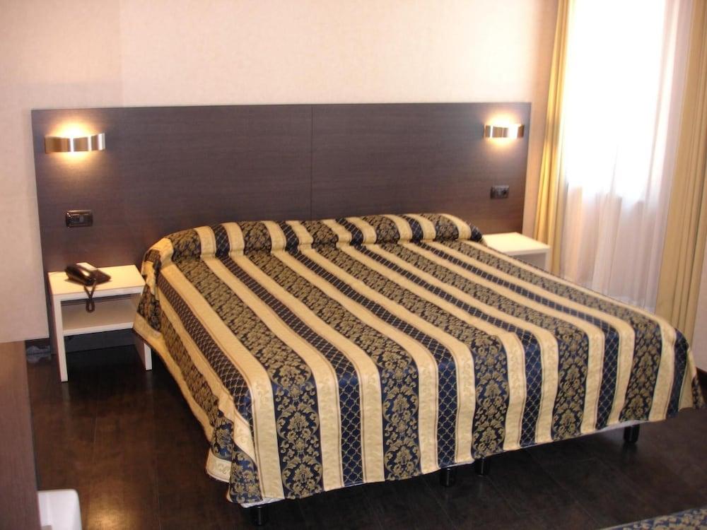 Alfred Hotels Monaco - Ex Forum - Hotel Renove Beausoleil Buitenkant foto